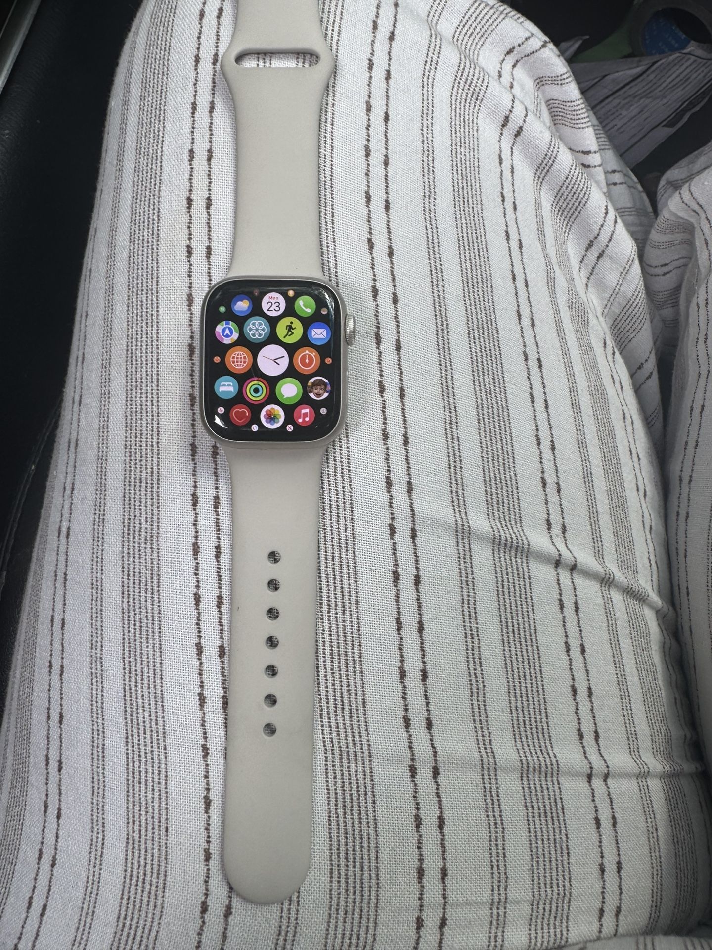 Apple Watch Series 8 (41mm)