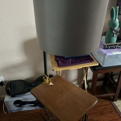 End Table With Lamp 