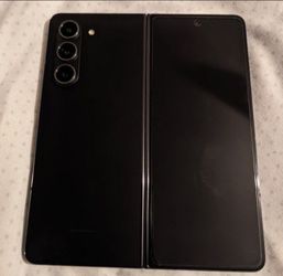 Z Fold 5 • 512 GB • UNLOCKED 🔐  • Mint Condition  (Price Firm)