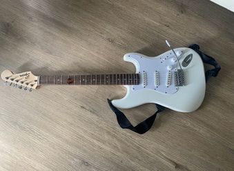 Squier Sonic Stratocaster Electric Guitar White | Comes with guitar amplifier