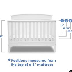 Convertible crib, white, Target, never used