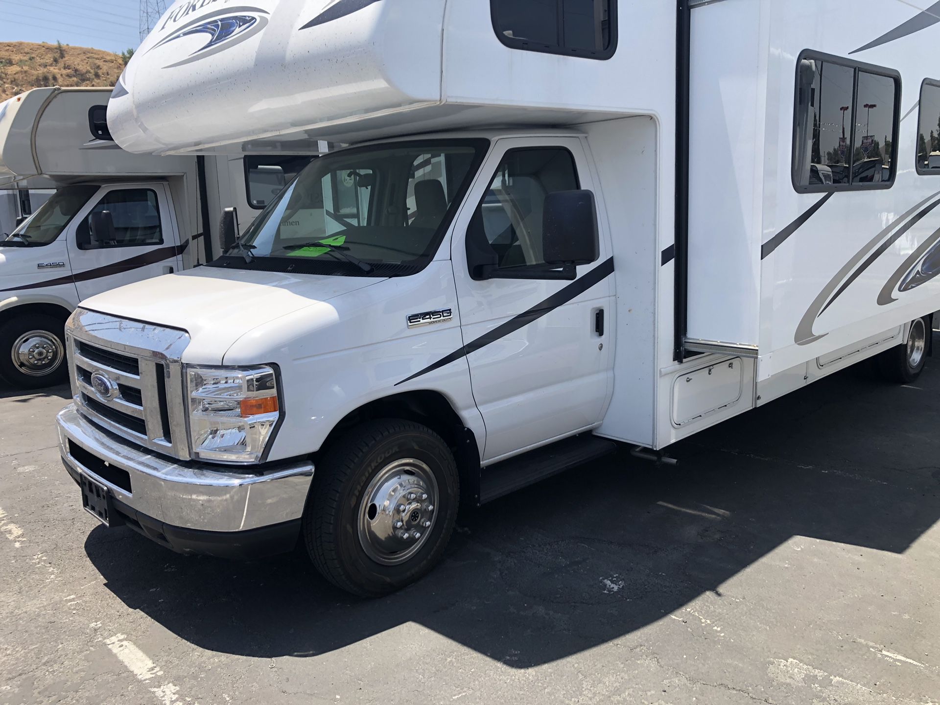 2019 Forest River 2851LE Forester 30ft long class C RV