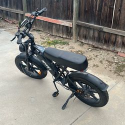 AMYET E BIKE (NEEDS TO BE REPAIRED DOES NOT TURN ON)