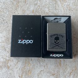 Motley Crue Tommy Lee Zippo Lighter Brand New In Box 