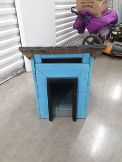 Small doghouse