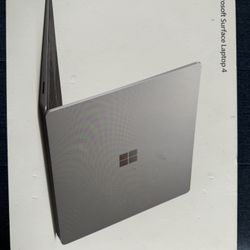 Broken - Microsoft surface laptop 4 + 2 Chargers & display cable