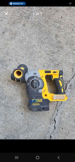 Dewalt  XR rotary hammer drill