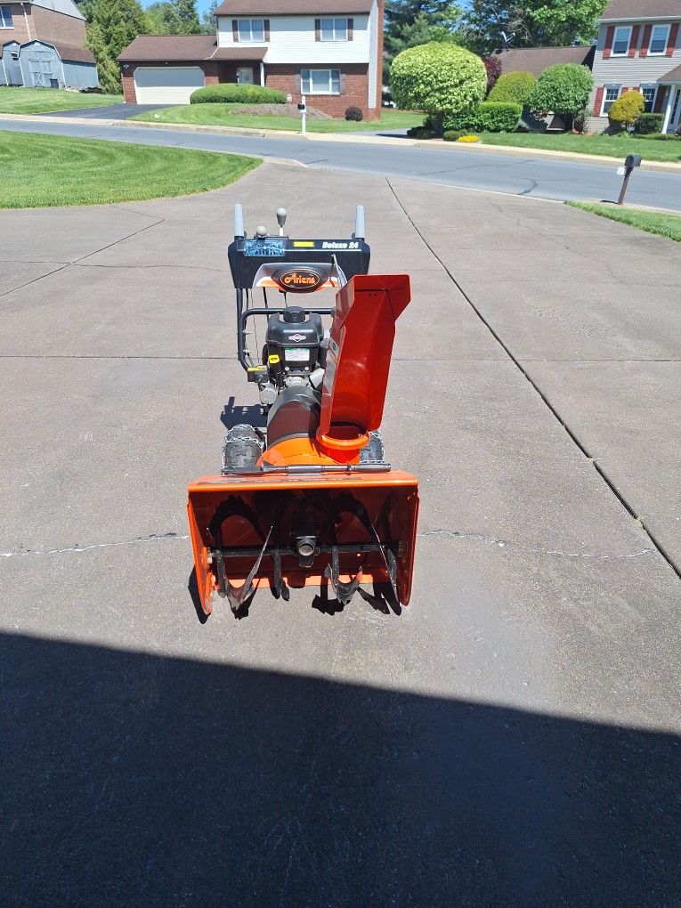 Areas Snow Blower Deluxe 24