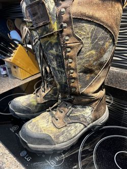 Snow, Field & Stream, Waterproof, Size 9.5, warm and dry, sweet, $49