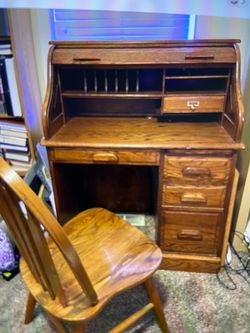 Roll top desk and chair