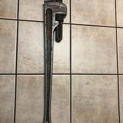 Ridged 36” aluminum pipe wrench in great condition asking 100 firm