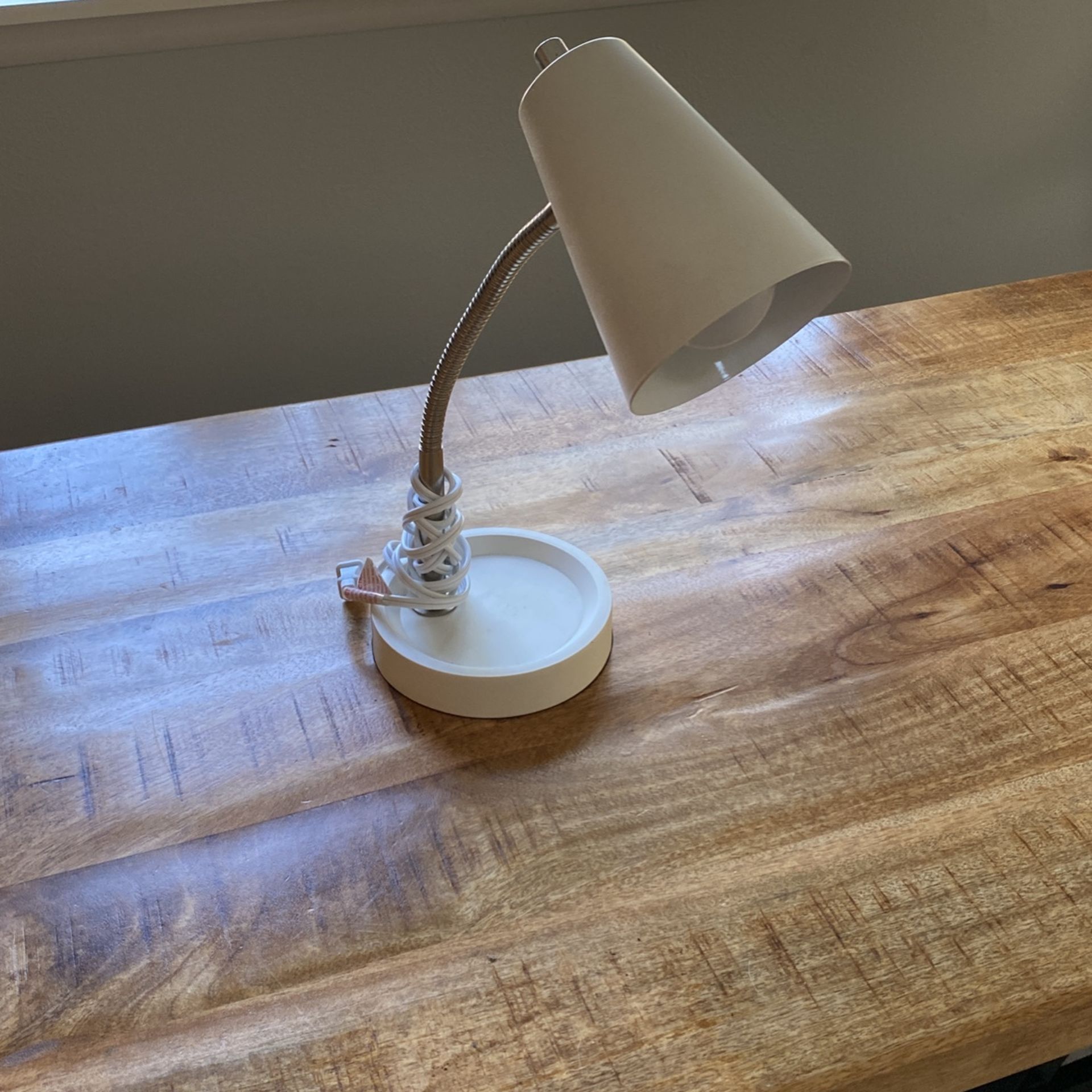 White Desk Light