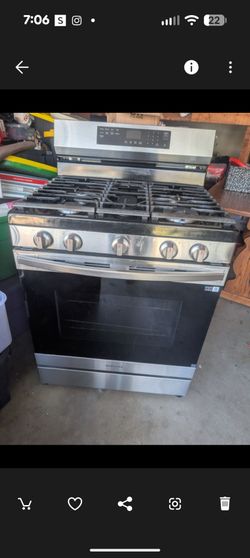 Smart Samsung stove with air fryer was purchased in November of 25 and only used from November to February remodeled kitchens so got a built-in it's l