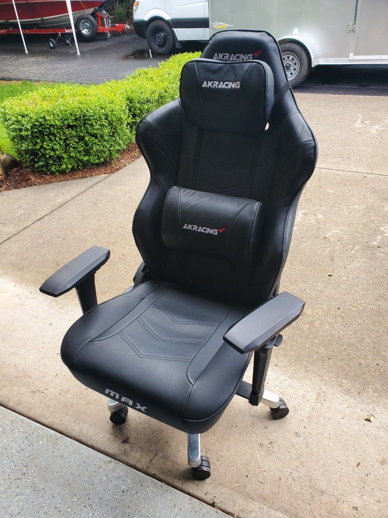 Akracing Master Series Max Gaming Chair