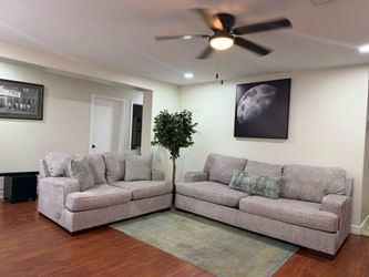 Light gray oversized couch set- free delivery