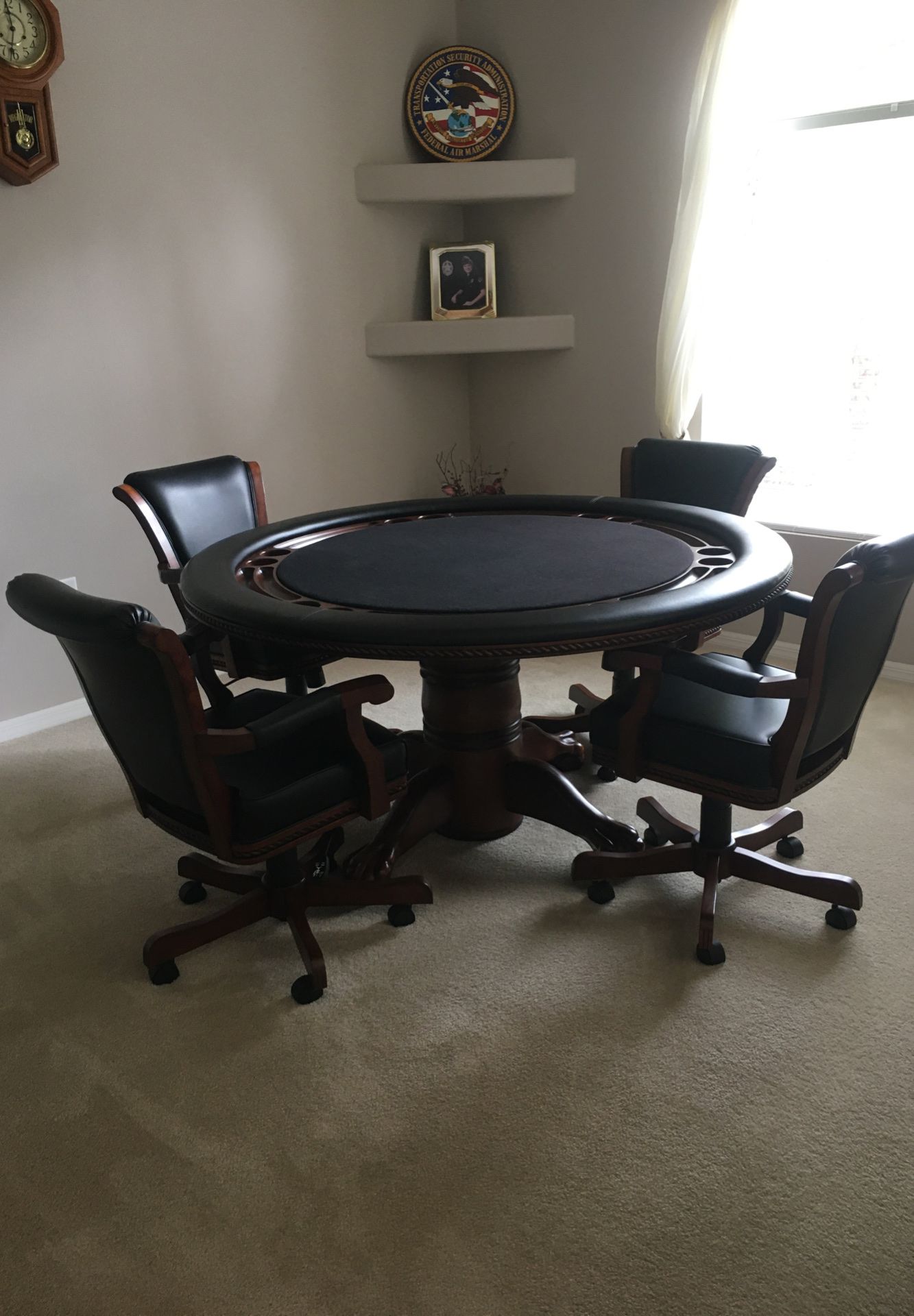 American Heritage poker table