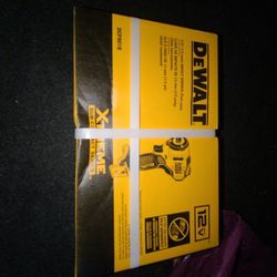 DeWalt XTREME 12-Volt Max Variable Speed Brushless 1/2-in Drive Cordless Impact Wrench