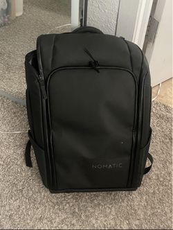 NOMATIC Backpack Black 20L/24L - MSRP $329.99