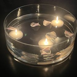 Glass  low round  containers / weddings /events- of 4