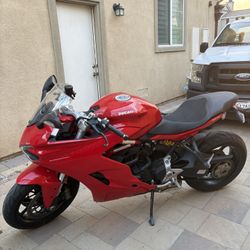 2017 Ducati Supersport 937cc