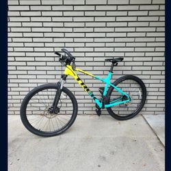 Trek 5 Mountain Bike Size Xl Wheels 29er Hydraulic Disc Brakes New Ridden One Time 
