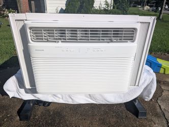 Frigidaire 23,200 BTU Window AC & Heating Unit (220V/240V) - Cleaned & Ready!