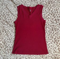 Kim Rogers Red Ribbed V-Neck Tank Top