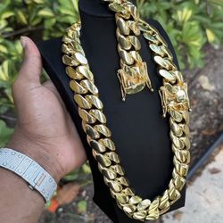 Miami Cuban Link Chain 20mm 22” Long and bracelet 7”