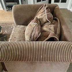 Couch- 21x21/27x15/23/18. 