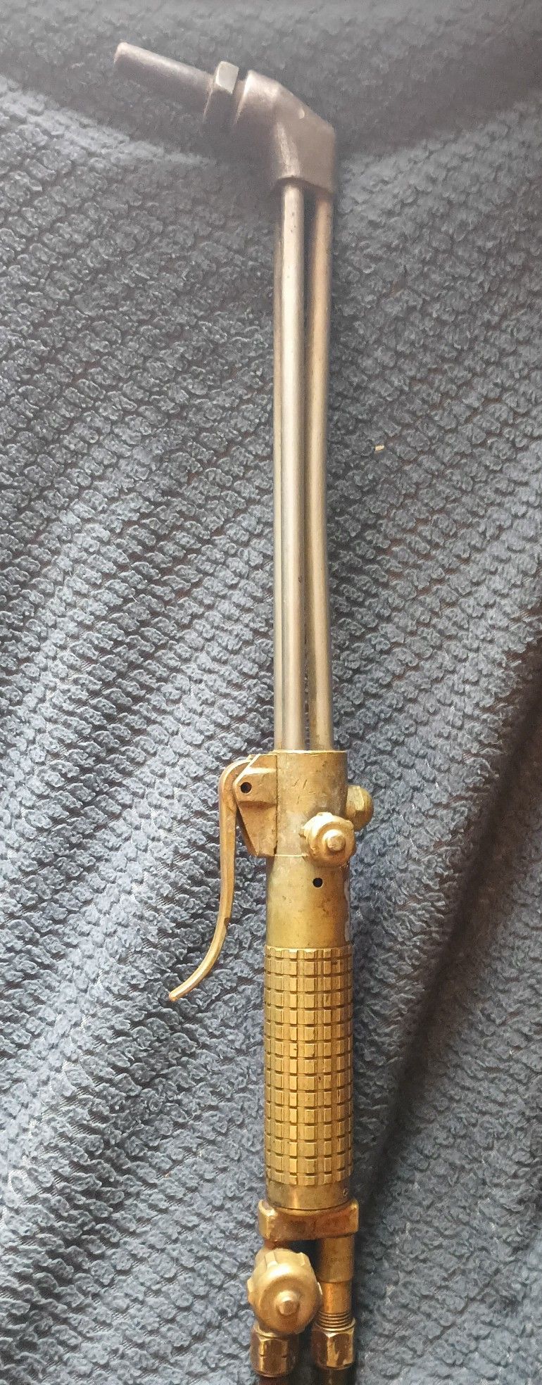 3 Cutting Torches & 2 Pressure Regulators,