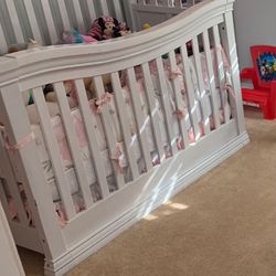 Baby Crib / Full Bed Conversion  