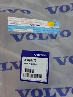 Volvo 2008 2012 vc70 OEM valance  Pn (contact info removed)3