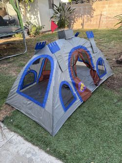 Kids magic castle pop up tent