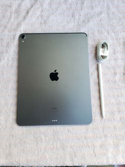 Brand new Conditions IPAD PRP 12.9 3RD GEN 2019. $400! No pencil. $500 with pencil. Trade for PS5 SWITCH 2 Legion Go Z1 Extreme iphone max pro