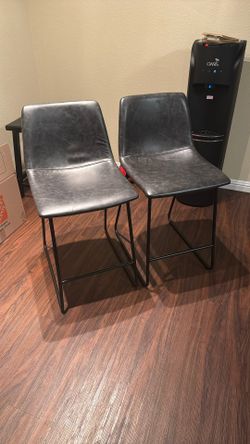 2 Counter Height Stools