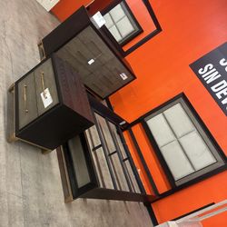 Queen Bed Dresser Mirror Nightstand 