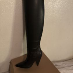 Ladies Size 8 Boots New