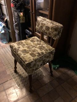 Vintage Vinyl Chair With Storage