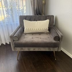 1 Seater Couch For Sale!