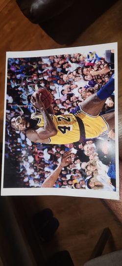 James Worthy Autograph