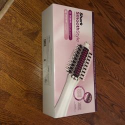 Shark Smooth Style New In Box Heated Comb Straightener 