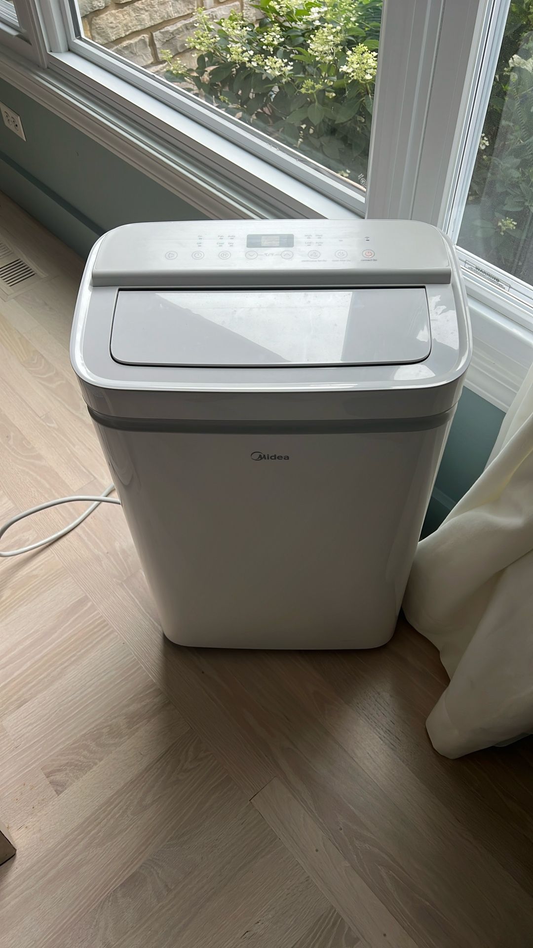 Window AC Unit Midea