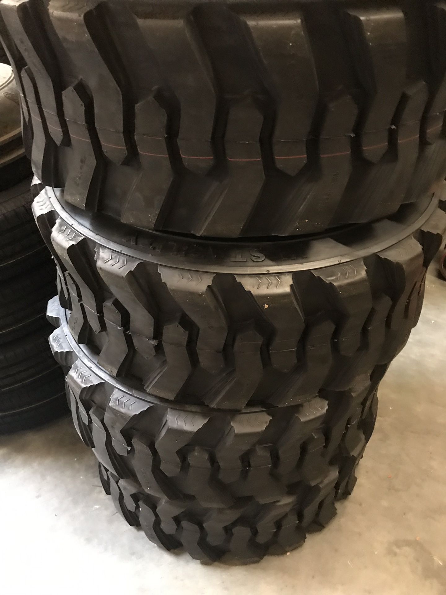 4x bobcat skid steer tire 12-16.5 $650 4x 10-16.5 $500 no bargain price firm. No reply if you bargain