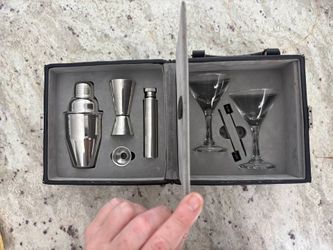 Vintage Portable Cocktail / Martini Travel Bar Set