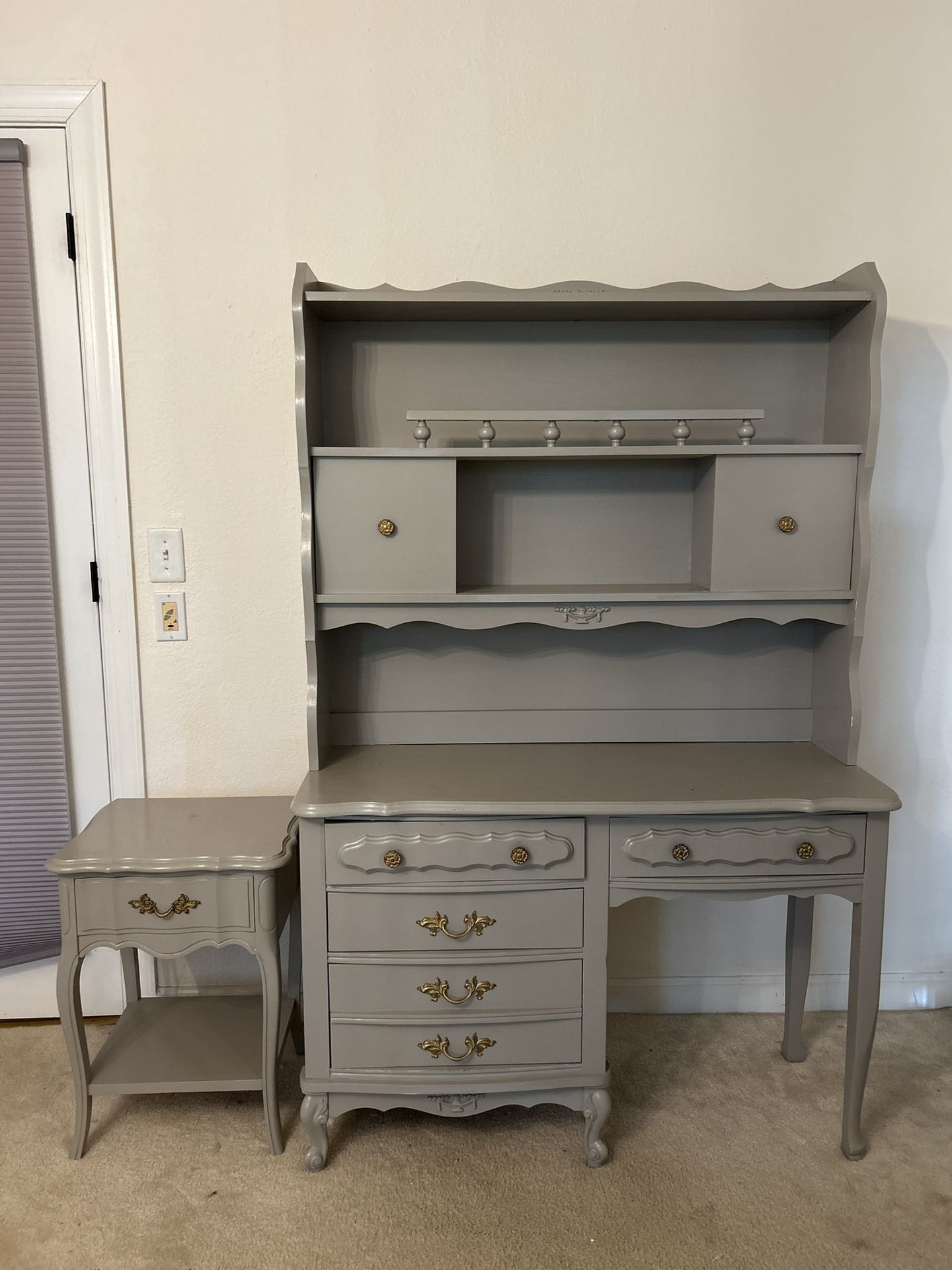 French Provincial Girls’ Bonnet Bedroom Furniture