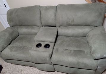 Loveseat w/console