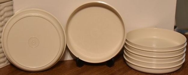 Tupperware 6 plastic small bowls (1262-6)