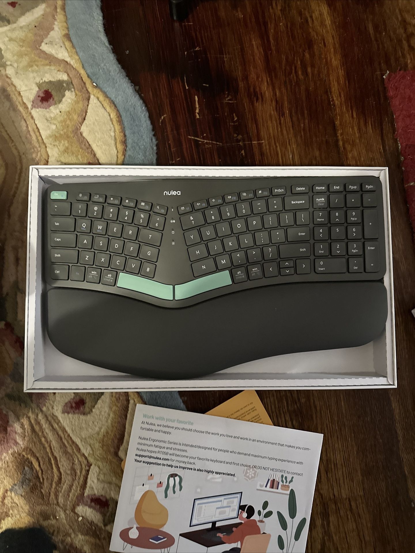 Wireless gaming keyboard