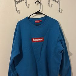 Supreme Sweater Size L 