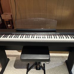 Yamaha Electronic Piano P-140